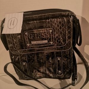 Guess crossbody purse